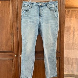 Straight Leg jeans (mom jeans)